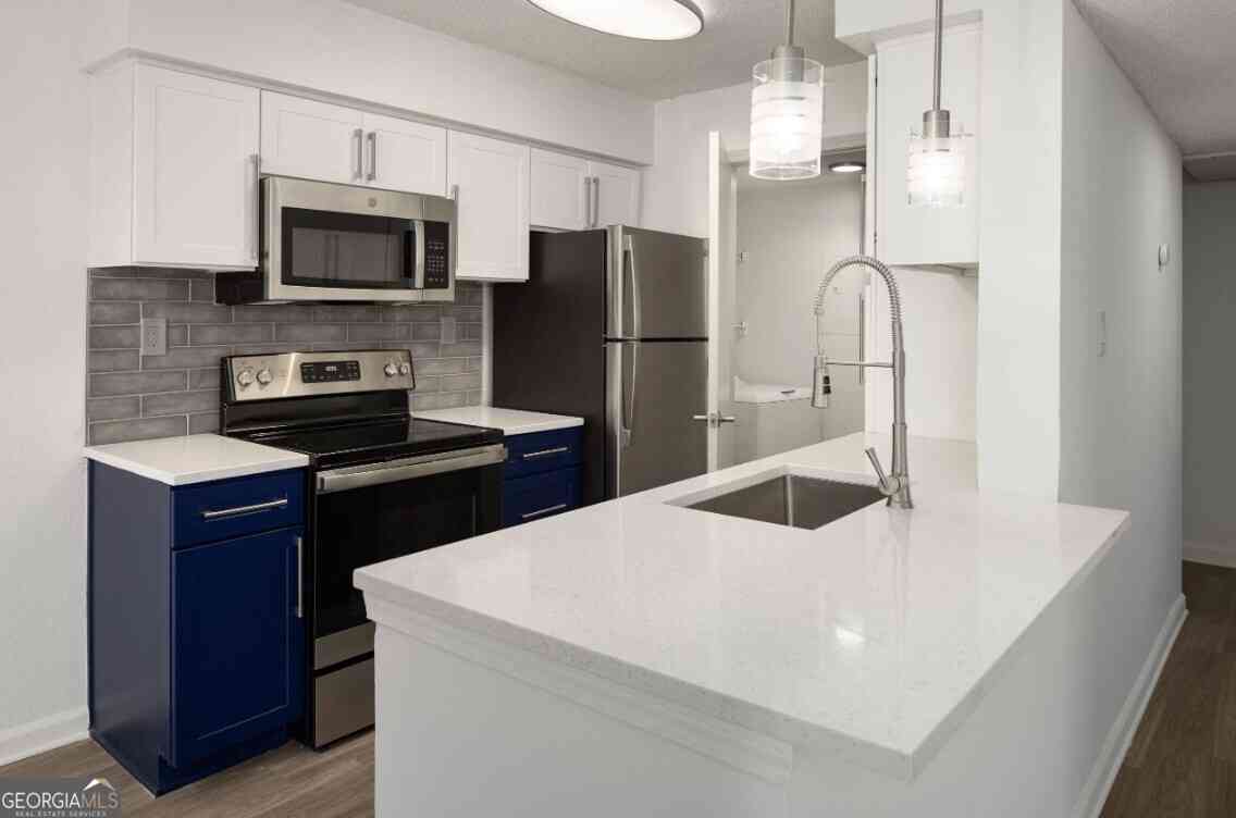Apartment For Rent - 6873 Peachtree Dunwo Road #81-303<br/> Atlanta, GA 30328
