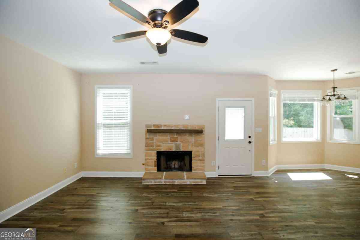 Homes For Rent - 1005 Landover Crossing<br/> Suwanee, GA 30024