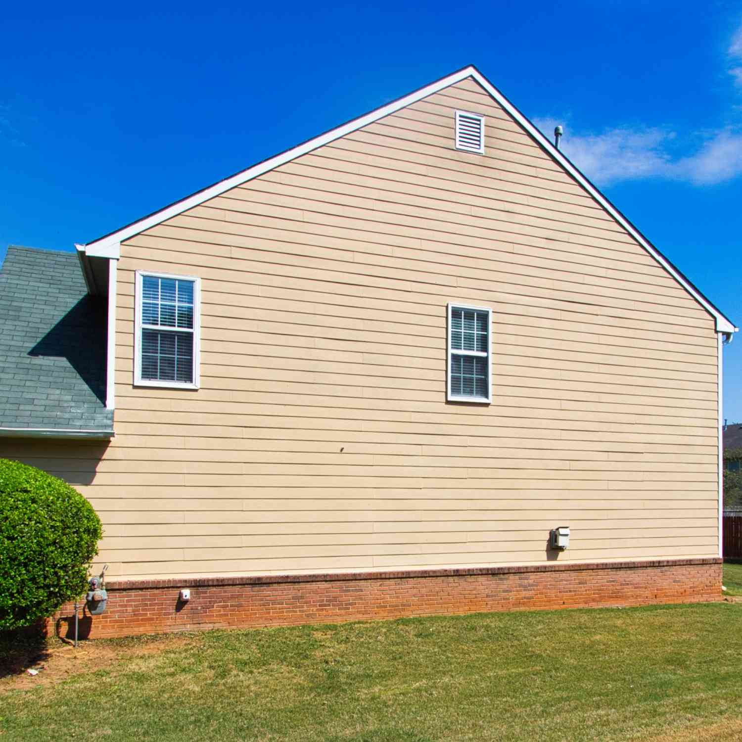 Homes For Rent - 3292 Shady Valley Court<br/> Loganville, GA 30052