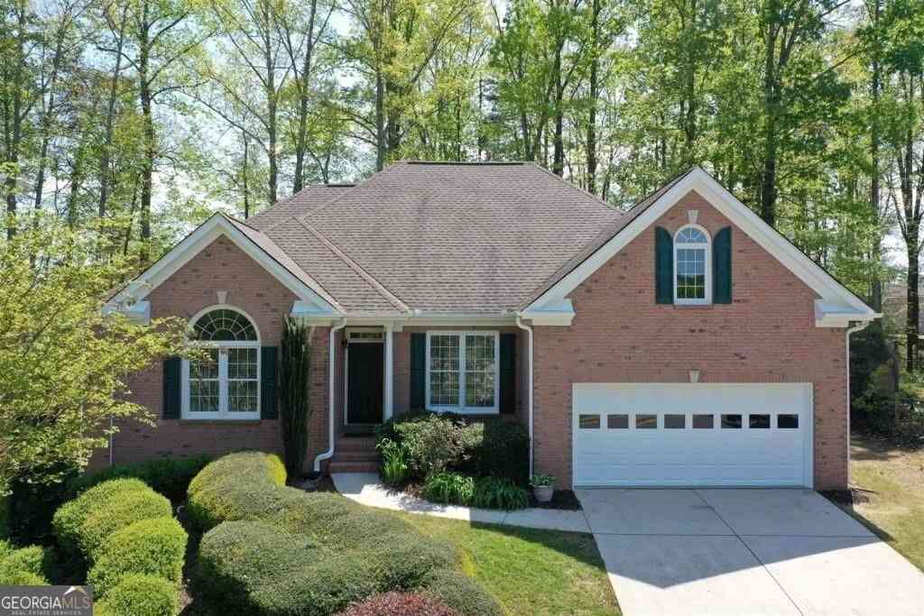 Homes For Rent - 4735 Dartmoor Lane<br/> Suwanee, GA 30024