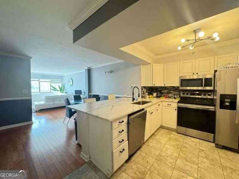 Condo For Rent - 795 Hammond Drive #406<br/> Atlanta, GA 30328