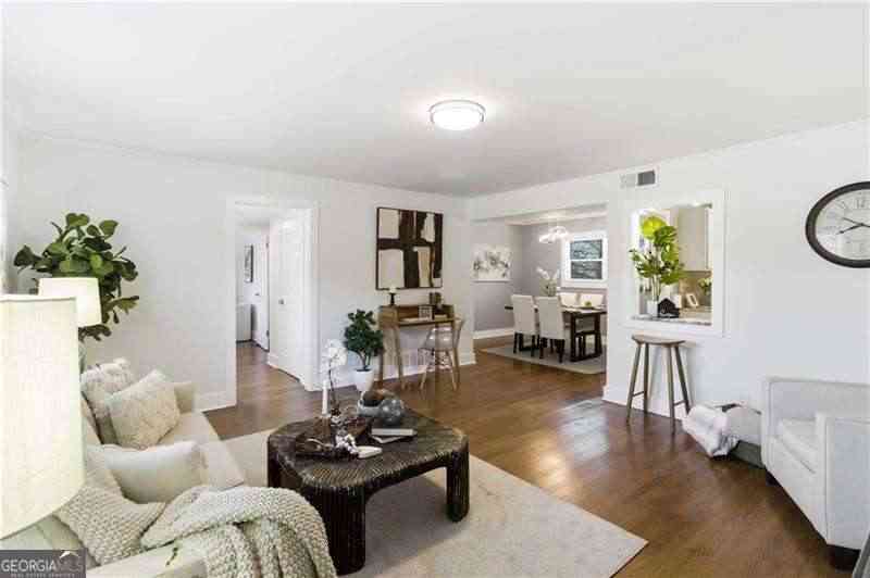 Condo For Rent - 3660 Peachtree Road NE #3H<br/> Atlanta, GA 30319