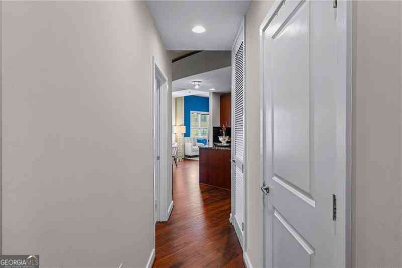 Condo For Rent - 250 Pharr Road NE #310<br/> Atlanta, GA 30305