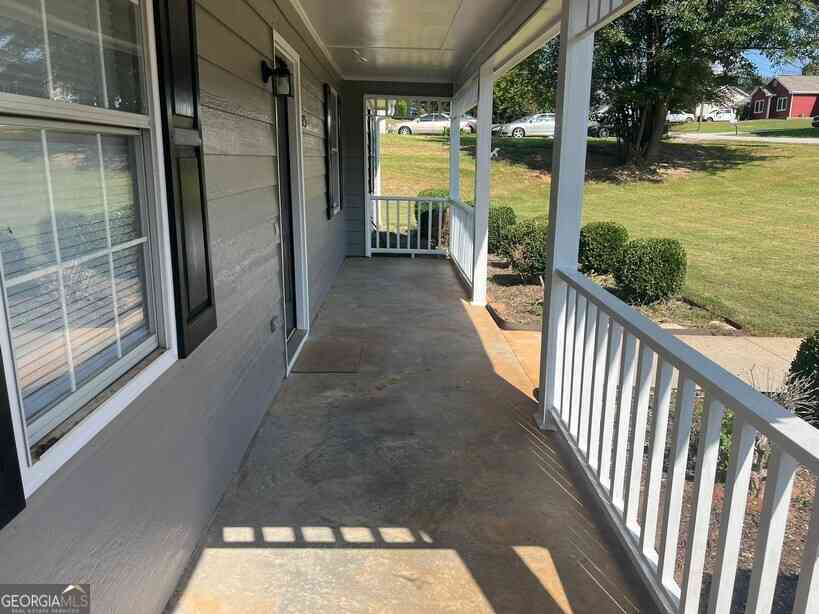 Homes For Rent - 115 Falcon Ridge Drive<br/> Covington, GA 30016