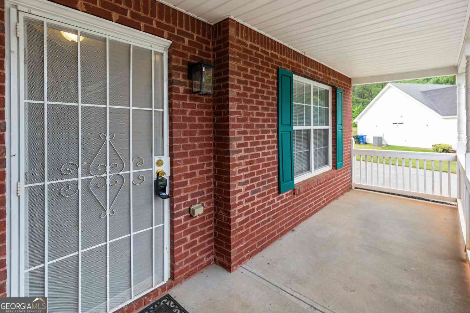 Homes For Rent - 3854 Wheaton Court<br/> Snellville, GA 30039