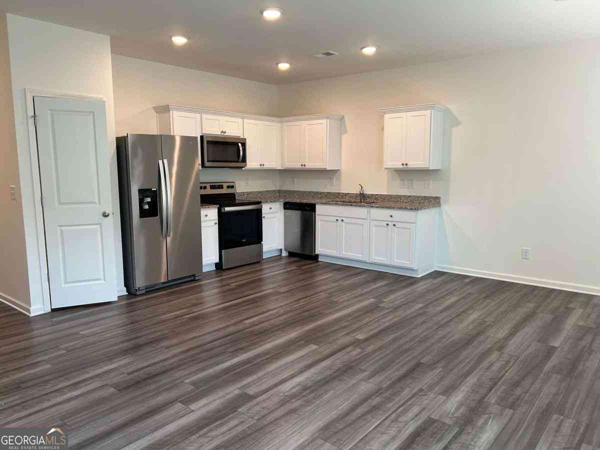 Townhouse For Rent - 319 Penn Station Way<br/> Cartersville, GA 30120