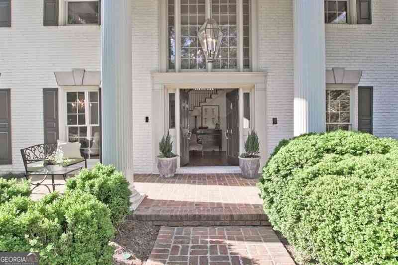 Homes For Rent - 4 Harris Glen NW<br/> Atlanta, GA 30327