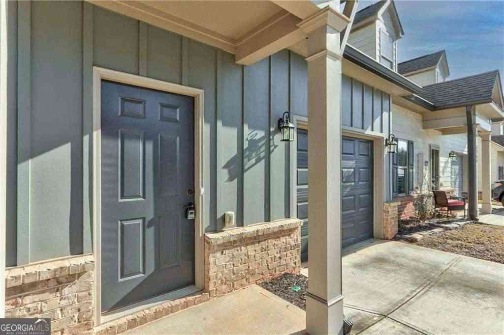 Townhouse For Rent - 3770 Shades Valley Lane #3770<br/> Gainesville, GA 30501