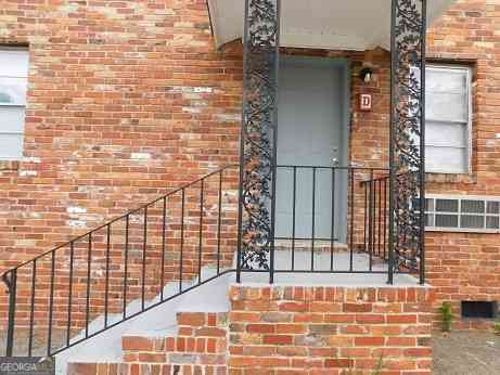 Apartment For Rent - 101 S Zetterower Avenue #D<br/> Statesboro, GA 30458
