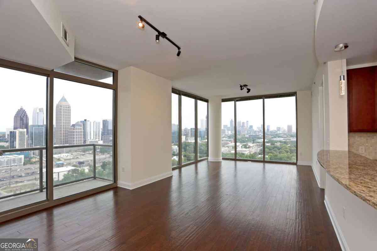 Condo For Rent - 270 17th Street NW #2801<br/> Atlanta, GA 30363