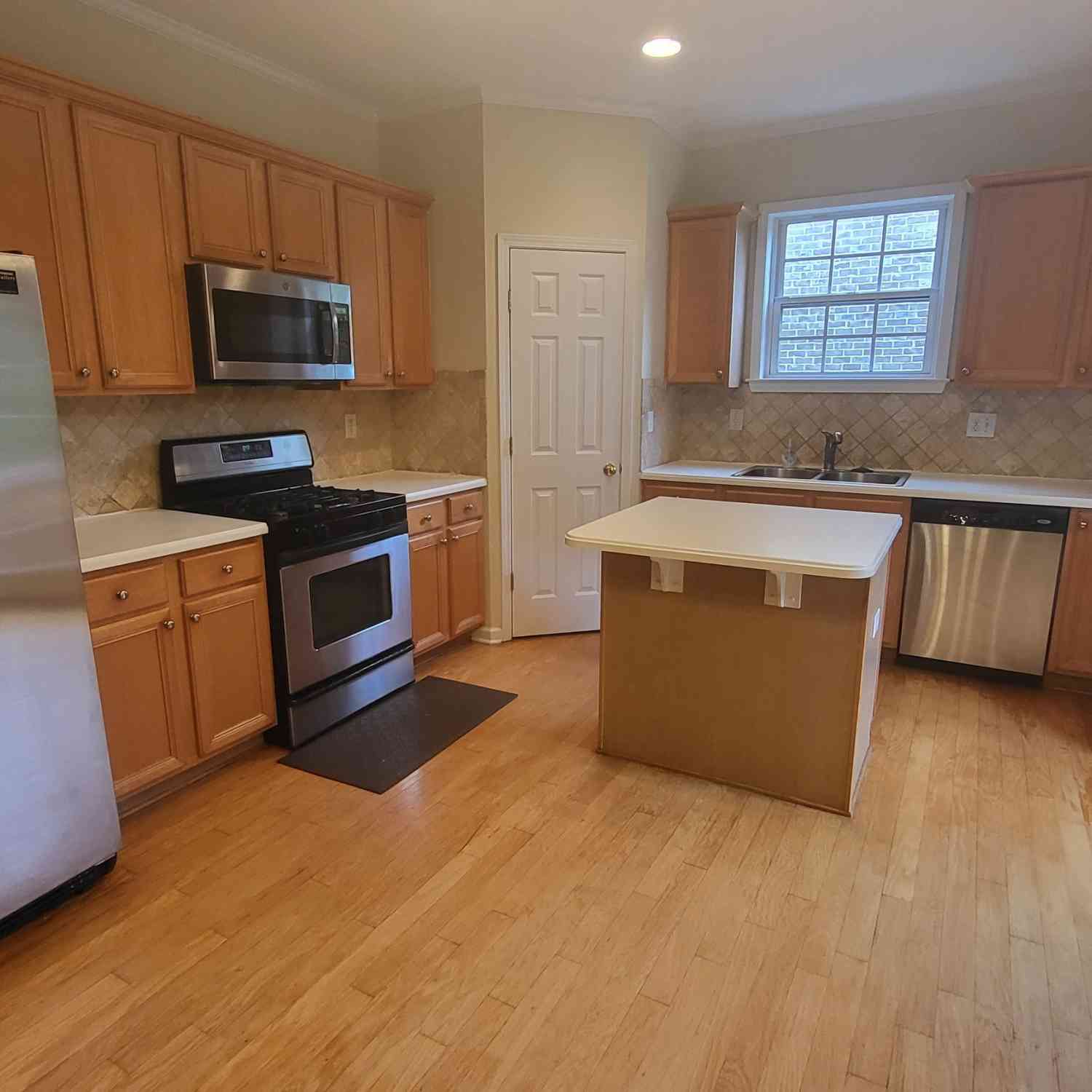 Homes For Rent - 4810 Edinburgh Drive<br/> Smyrna, GA 30082
