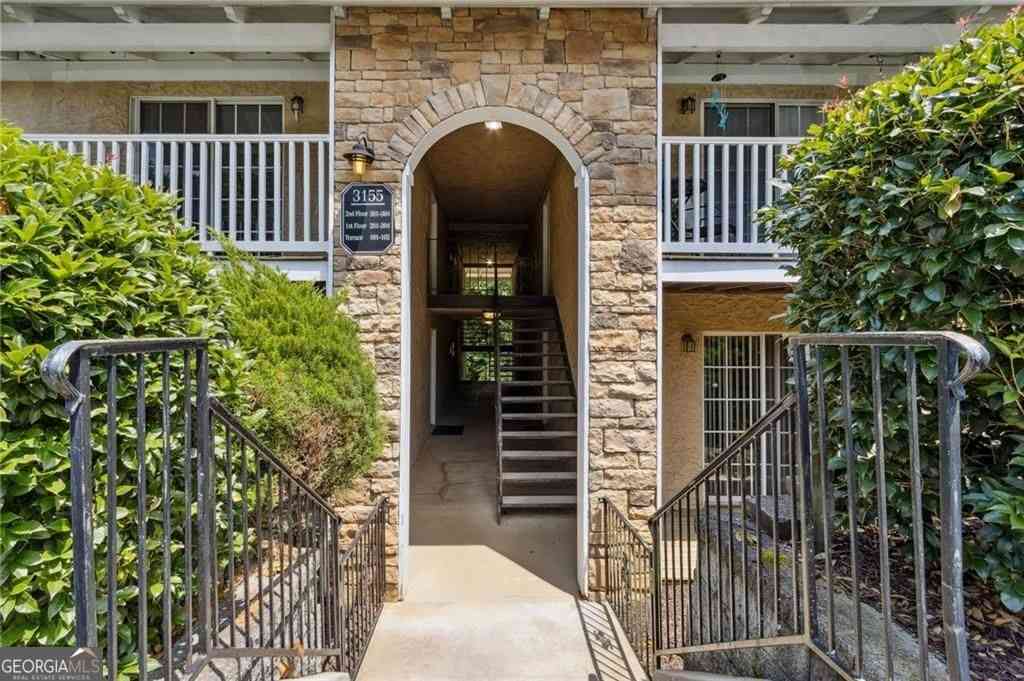 Condo For Rent - 3155 Seven Pines Court #303<br/> Atlanta, GA 30339