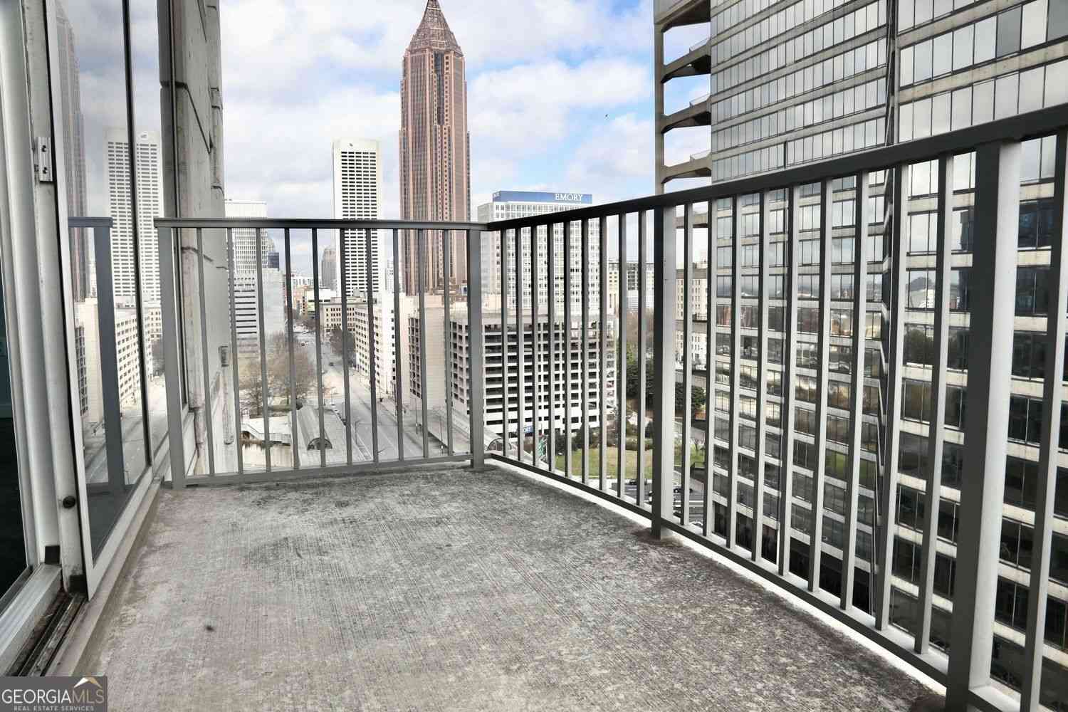 Condo For Rent - 400 W Peachtree Street NW #1412<br/> Atlanta, GA 30308