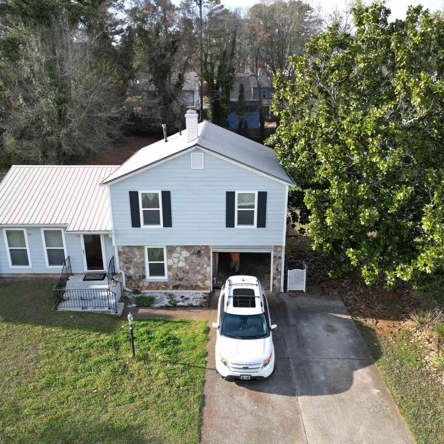 Homes For Rent - 2995 Meadow Wood Court<br/> Lawrenceville, GA 30044