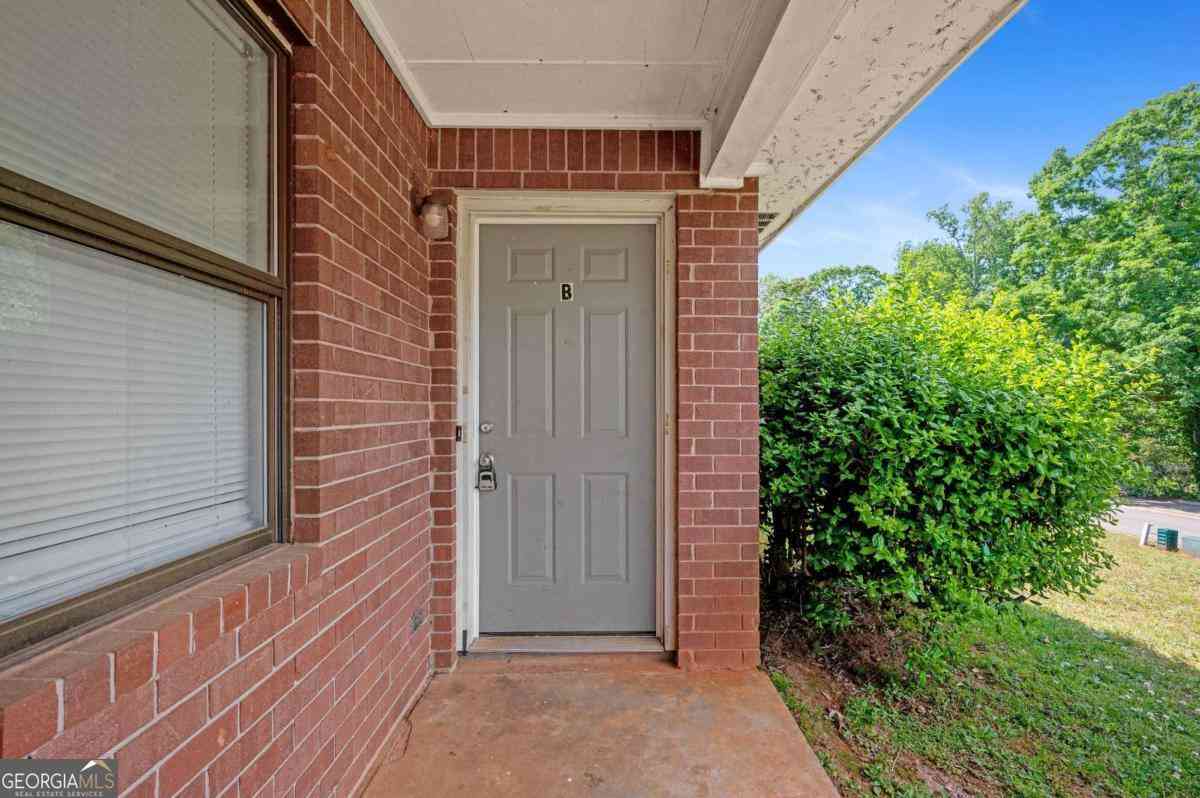 Multifamily For Rent - 233 Tanglewood Drive #B<br/> Monroe, GA 30656