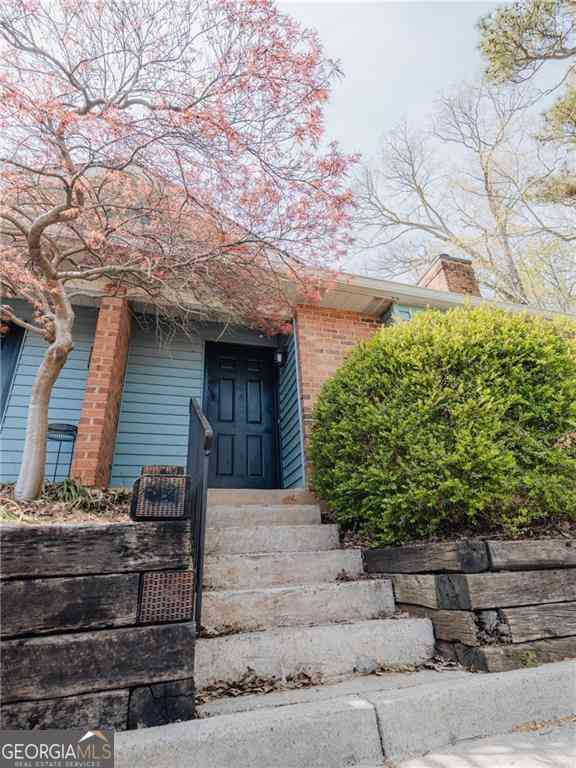Multifamily For Rent - 1195 Minhinette Drive #G<br/> Roswell, GA 30075