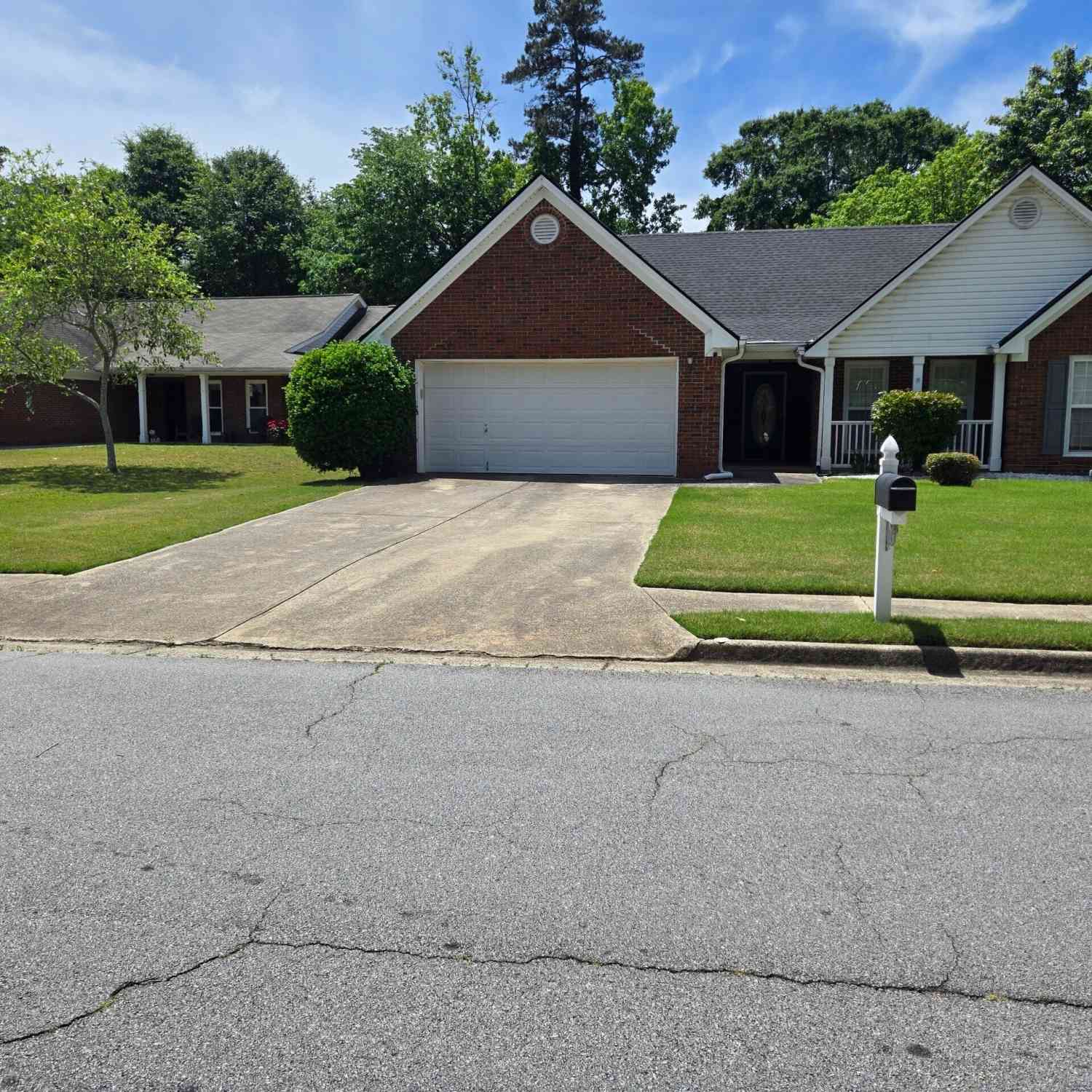 Homes For Rent - 2595 Freemans Walk Drive<br/> Dacula, GA 30019