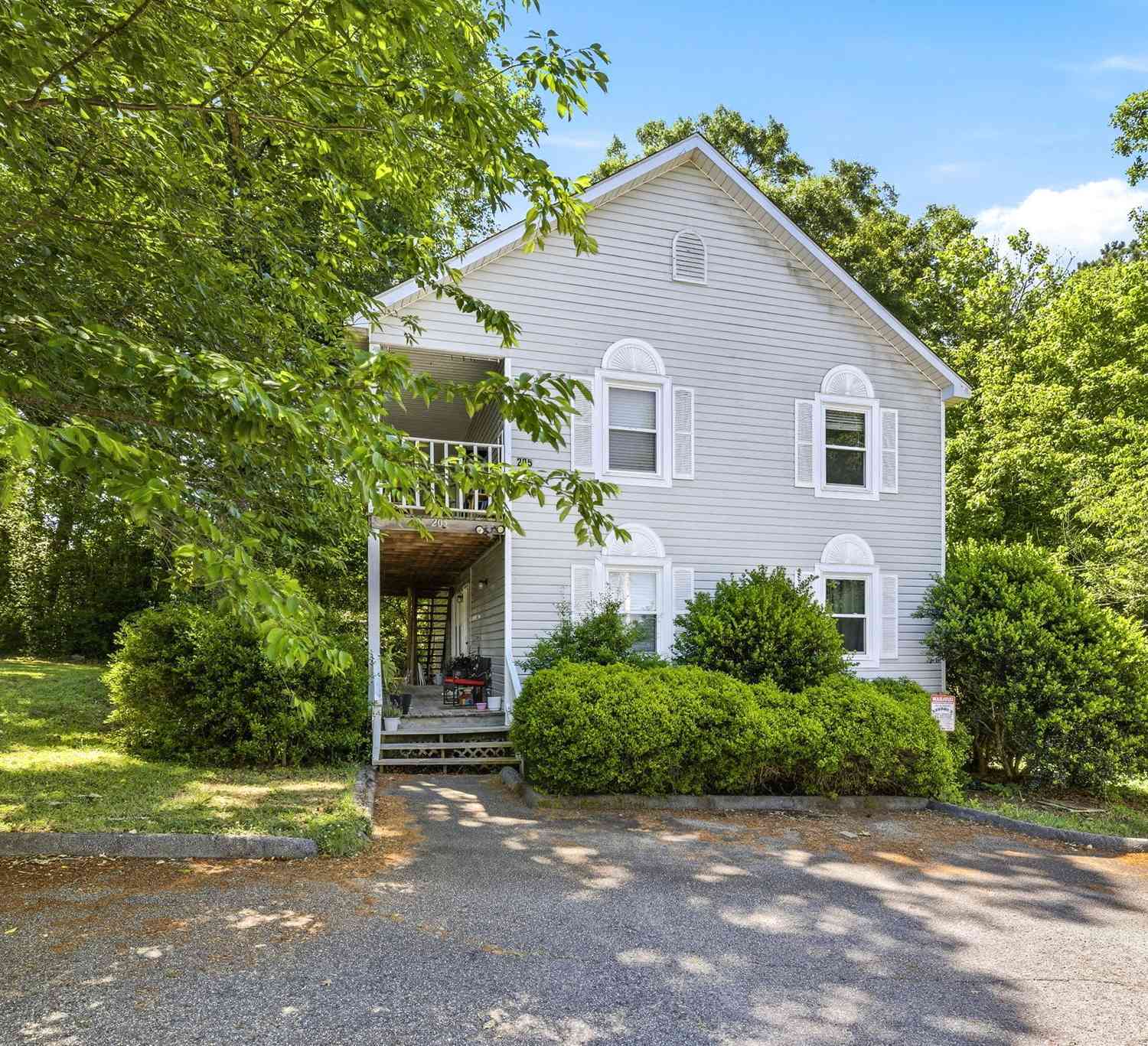 Multifamily For Rent - 205 Pineview Drive #A<br/> Athens, GA 30606