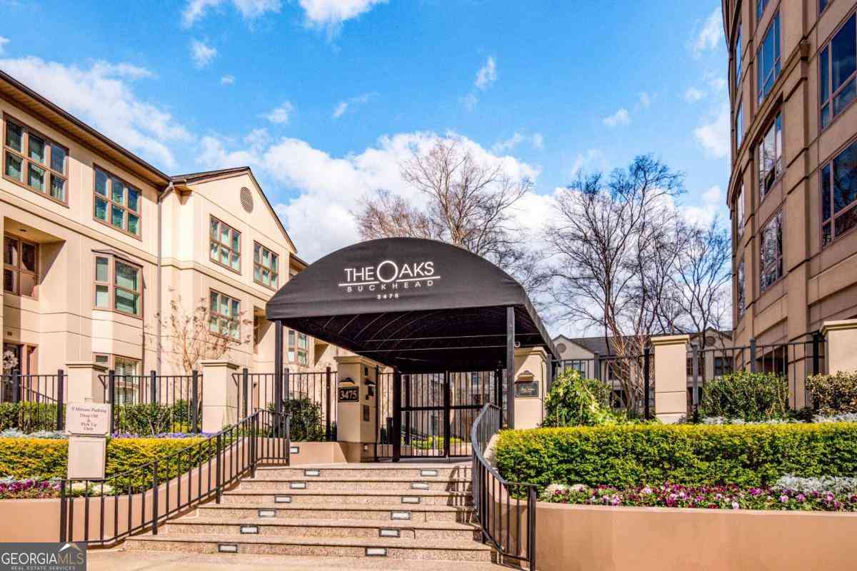 Condo For Rent - 3475 Oak Valley Road NE #1630<br/> Atlanta, GA 30326