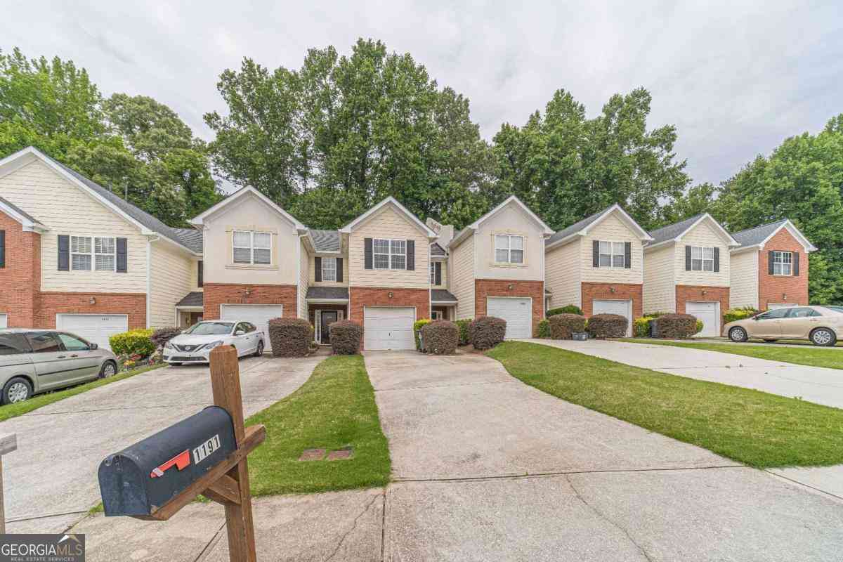 Townhouse For Rent - 1191 Primrose View Circle<br/> Lawrenceville, GA 30044