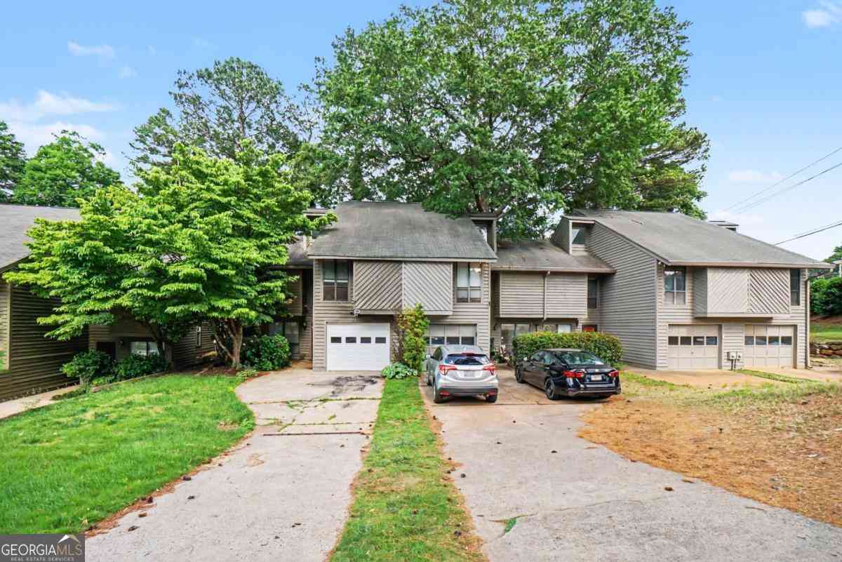 Townhouse For Rent - 1006 Creatwood Circle SE<br/> Smyrna, GA 30080