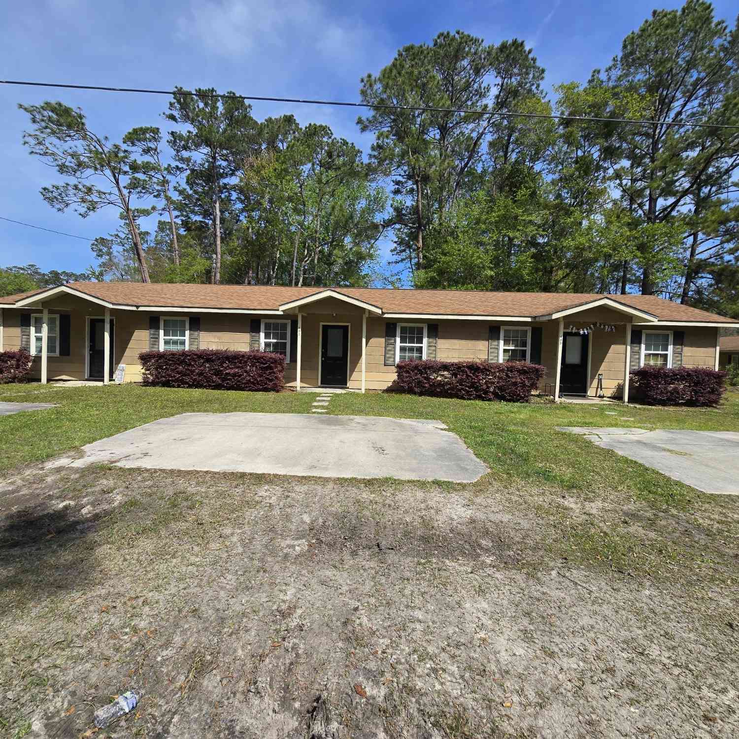Multifamily For Rent - 403 E Lawnwood Avenue<br/> Kingsland, GA 31548