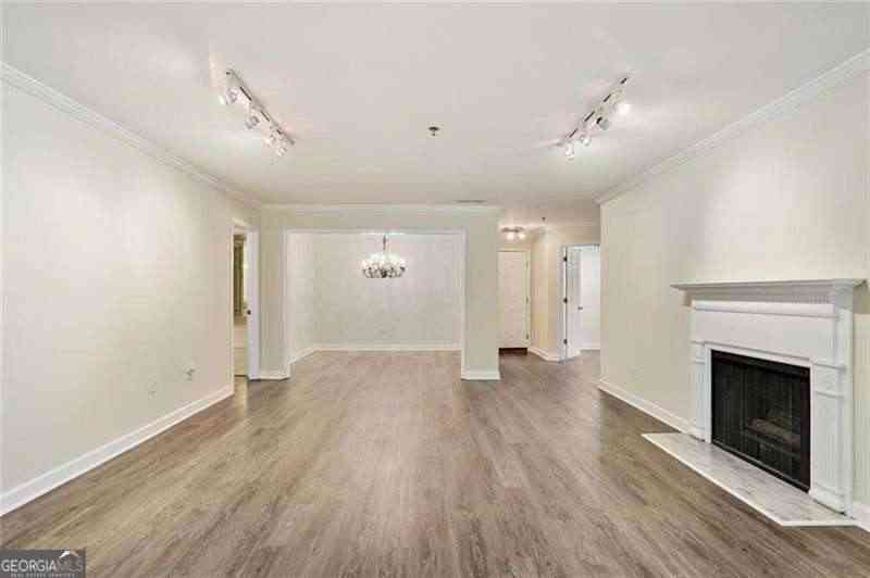 Condo For Rent - 3203 Lenox Road NE #6<br/> Atlanta, GA 30324