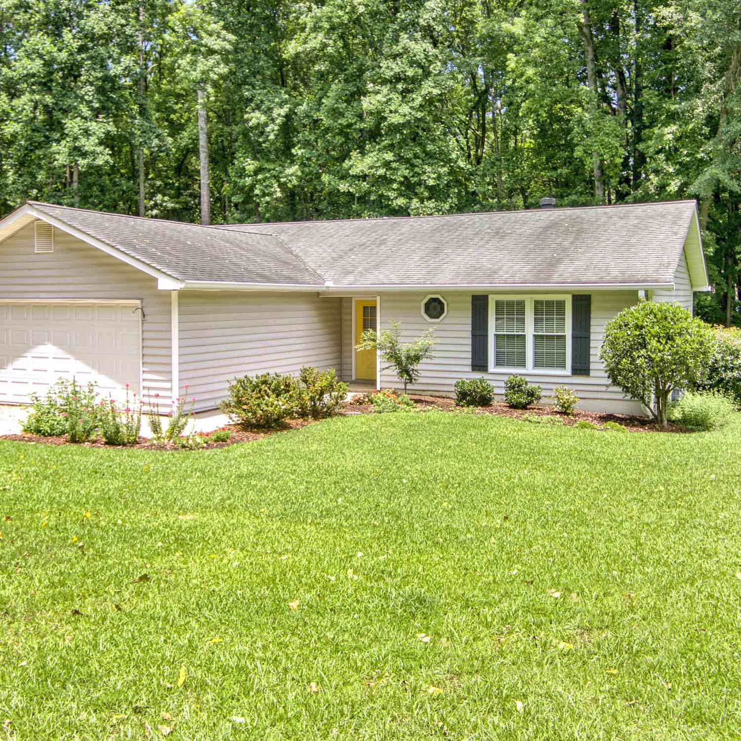 Homes For Rent - 413 Deergrass Trail<br/> Peachtree City, GA 30269