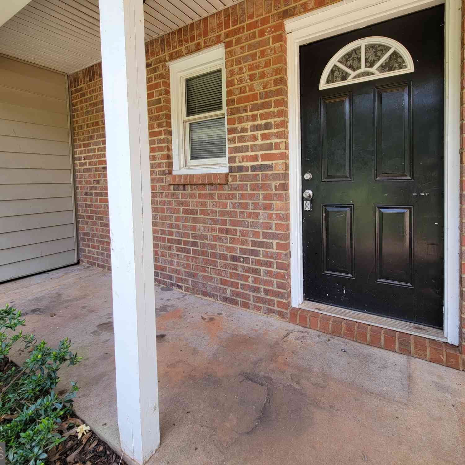 Homes For Rent - 611 Leigh Court<br/> Winder, GA 30680
