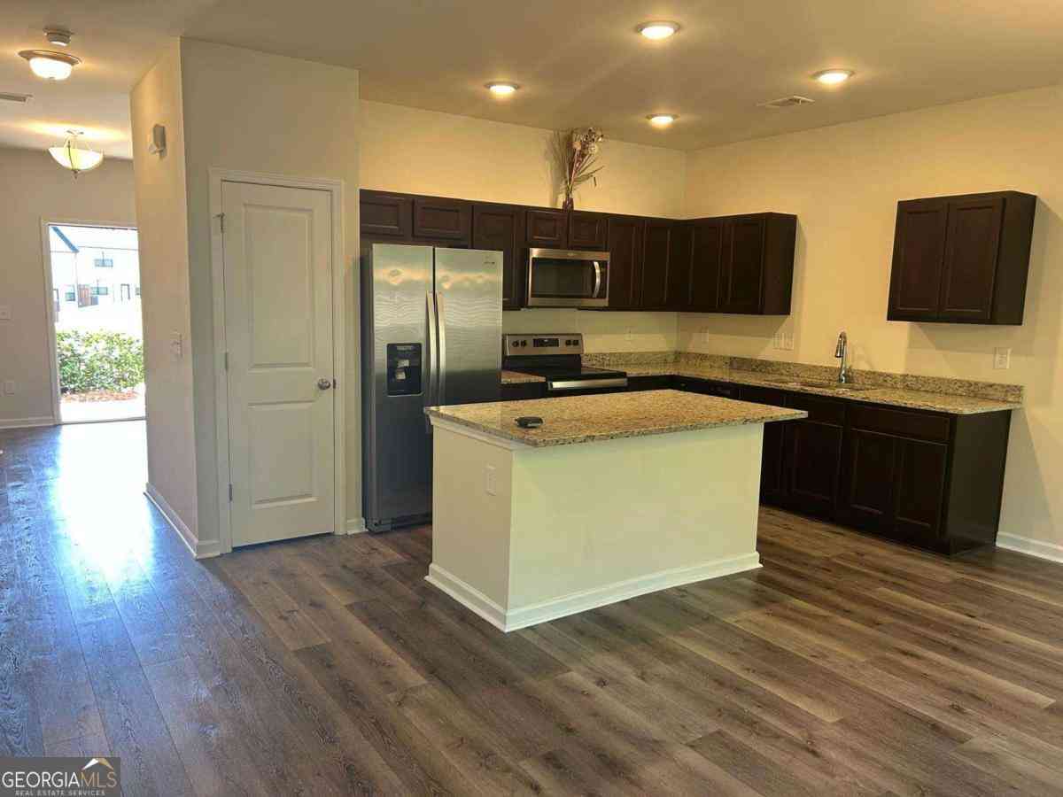 Townhouse For Rent - 6412 Mountain Home Way SE<br/> Mableton, GA 30126