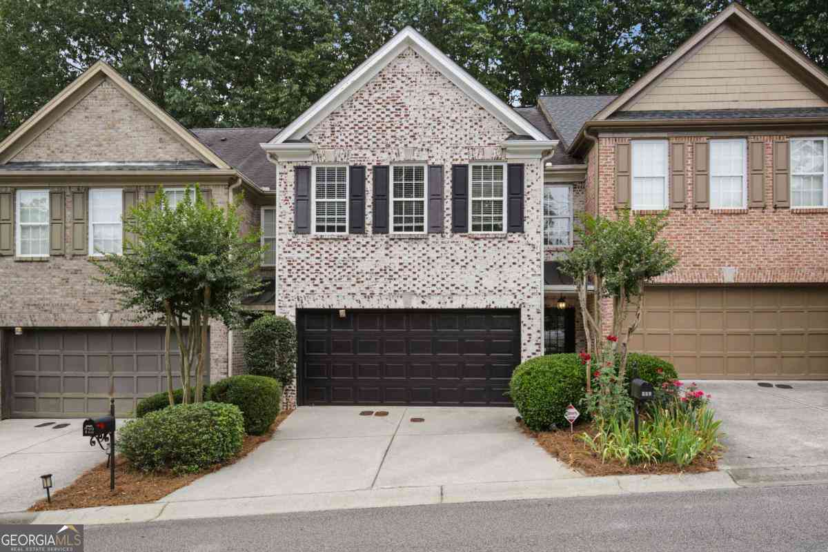 Townhouse For Rent - 720 Surrey Park Place SE<br/> Smyrna, GA 30082