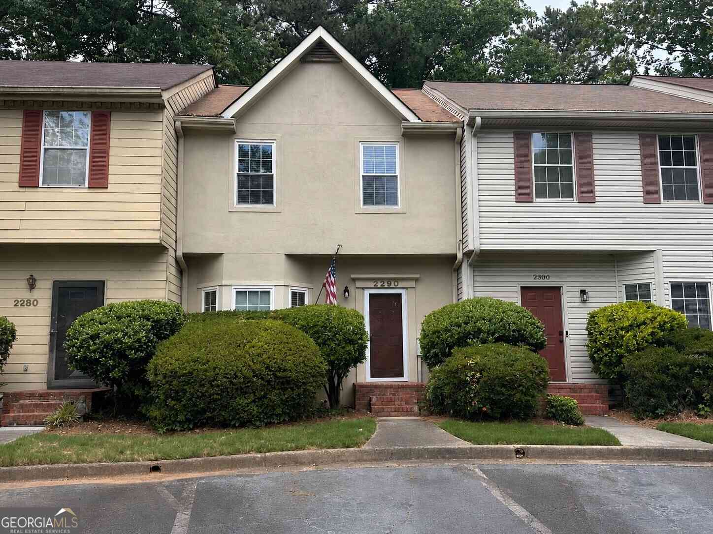 Townhouse For Rent - 2290 Fairways Court<br/> Kennesaw, GA 30144
