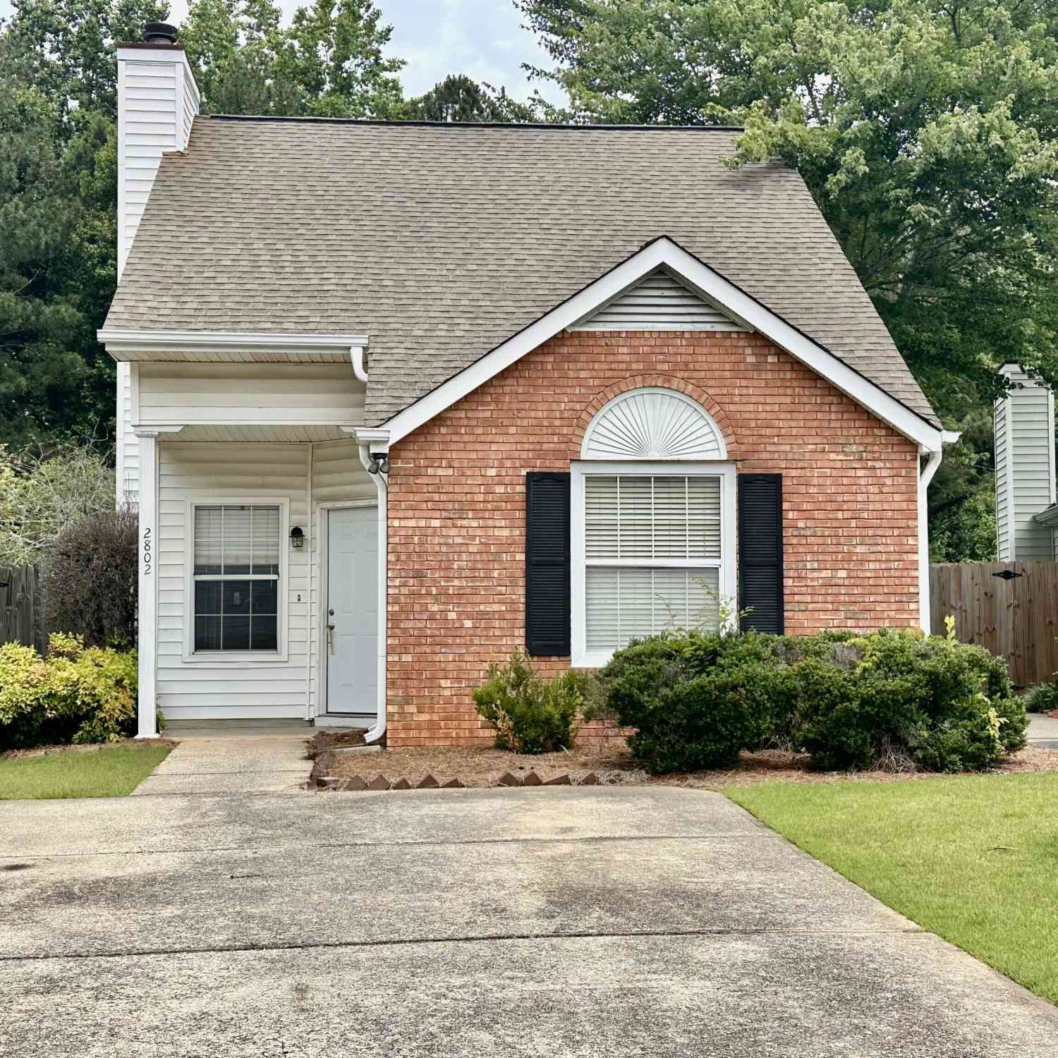 Homes For Rent - 2802 Pine Valley Way NW<br/> Kennesaw, GA 30152