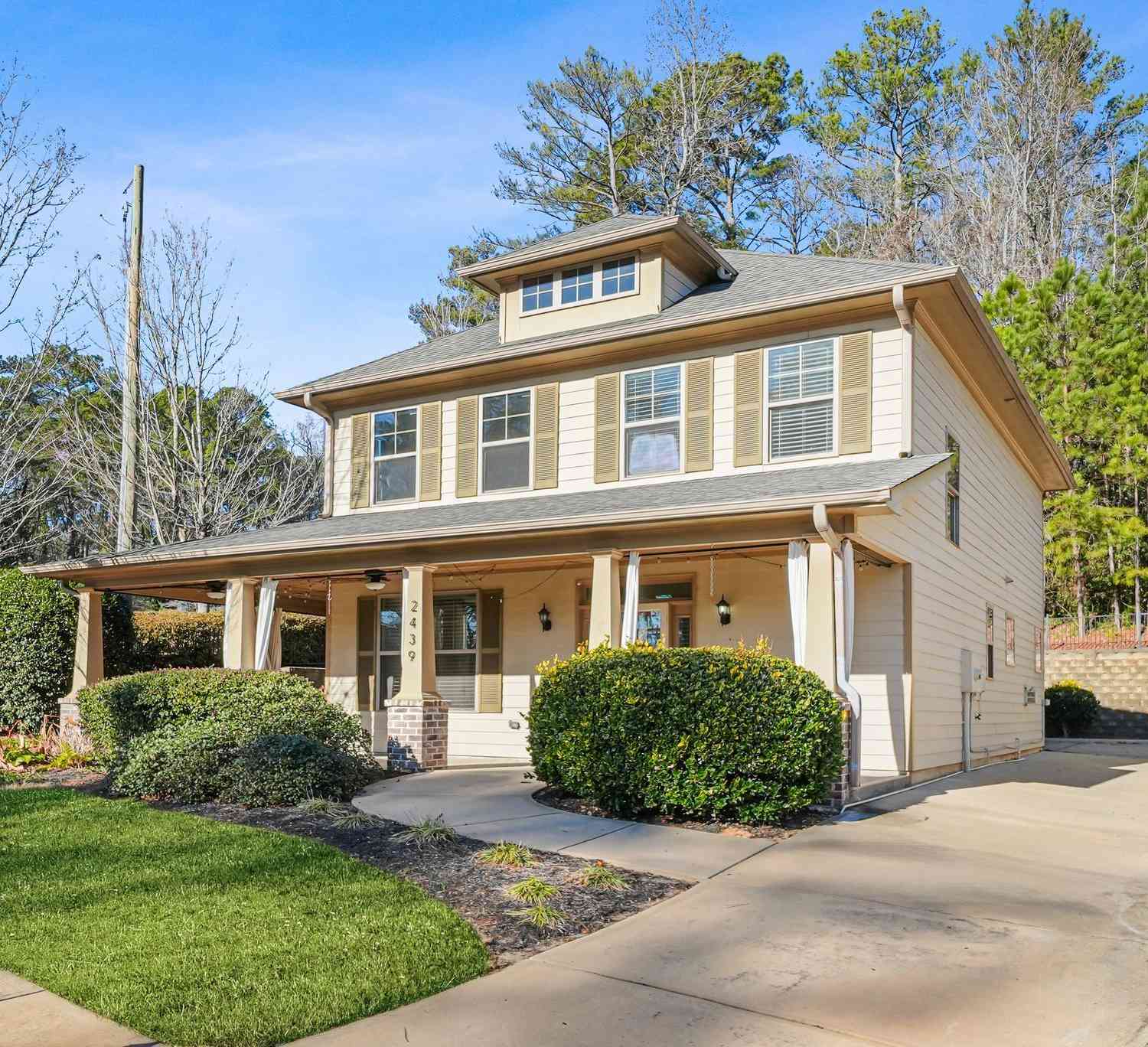 Homes For Rent - 2439 Muirfield Place<br/> College Park, GA 30337