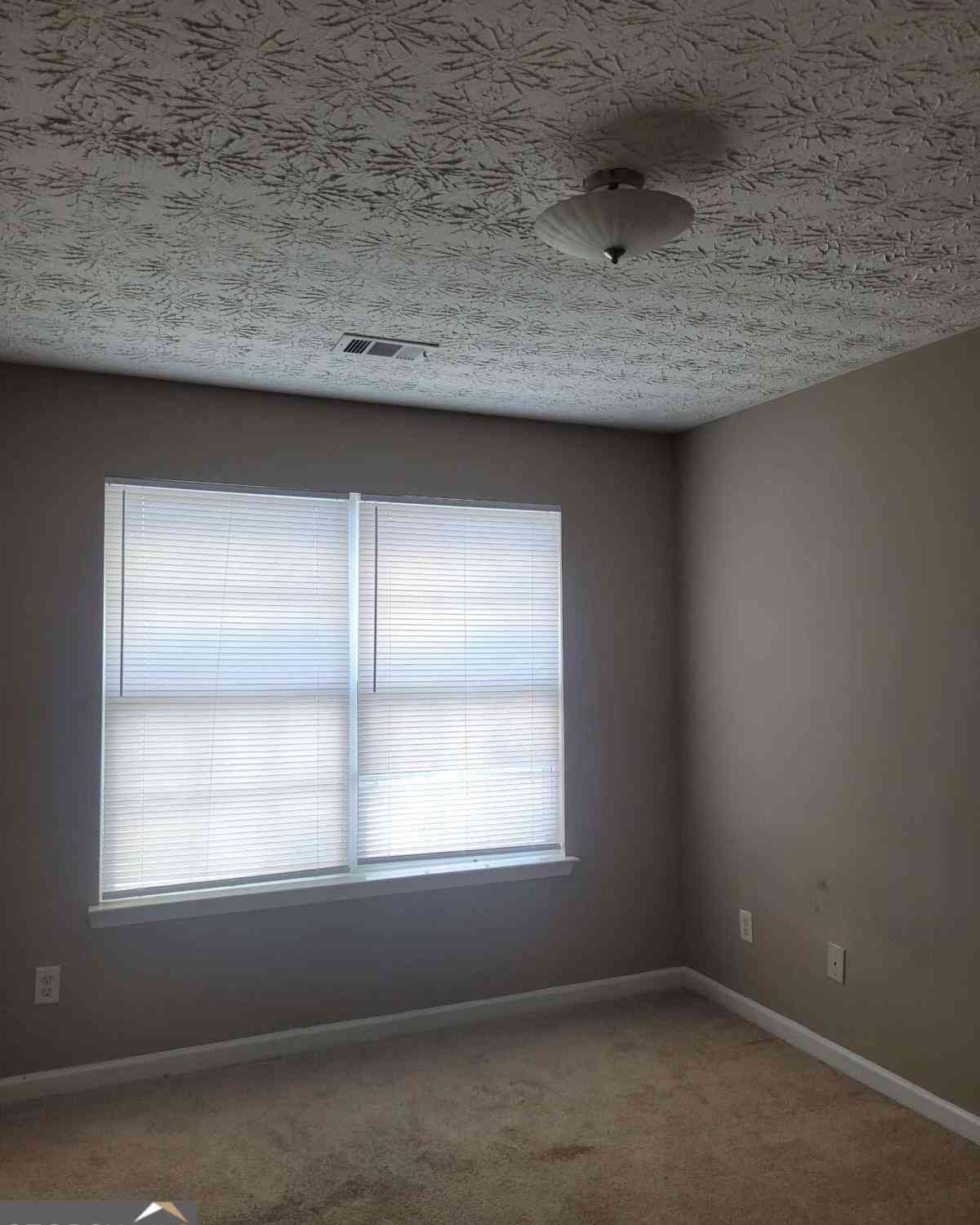 Townhouse For Rent - 748 Georgetown Court<br/> Jonesboro, GA 30236