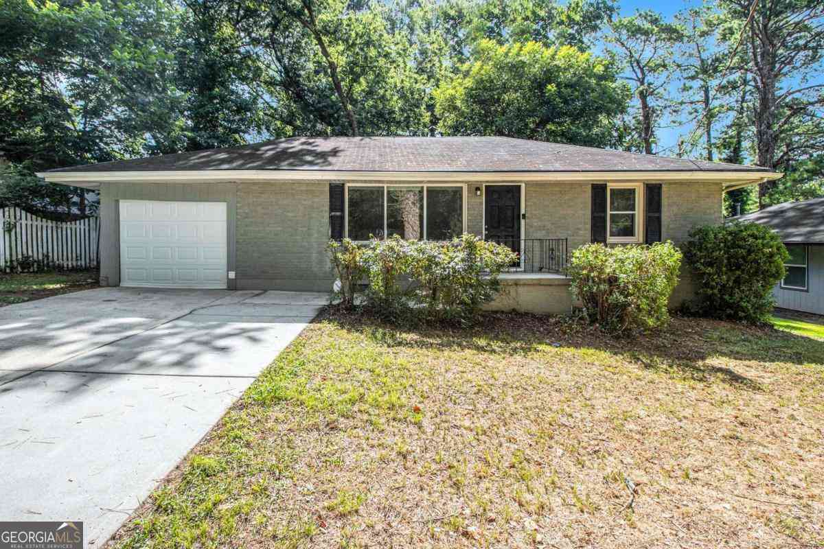 Homes For Rent - 1686 Derrill Drive<br/> Decatur, GA 30032