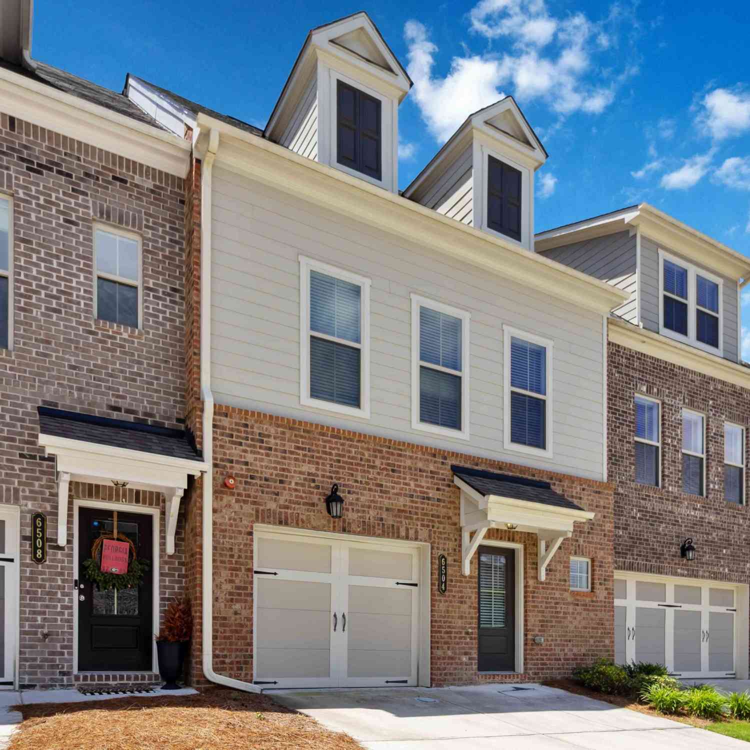 Townhouse For Rent - 6504 Brooklake Court<br/> Mableton, GA 30126