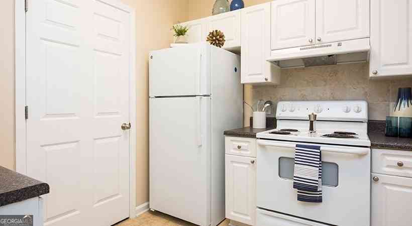 Apartment For Rent - 2500 Northeast Expressway #16207<br/> Atlanta, GA 30345