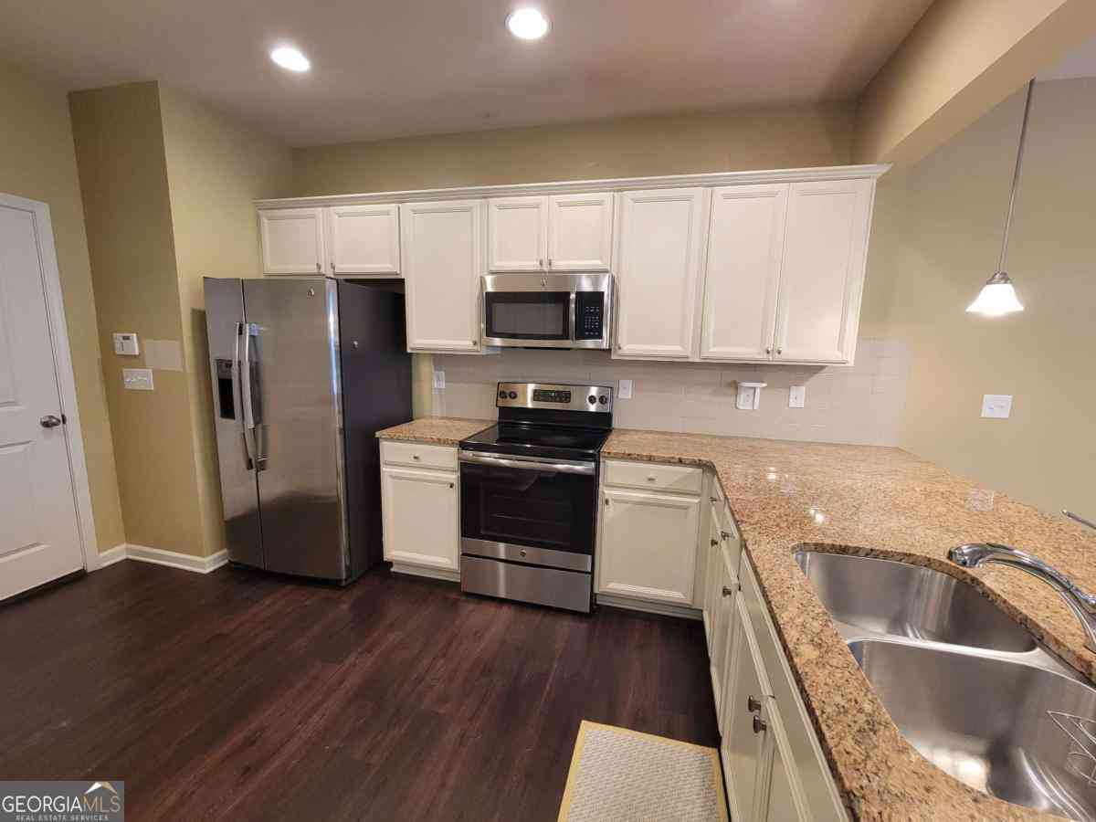 Townhouse For Rent - 1525 Landmark Lane<br/> Forsyth County, Cumming, GA 30040