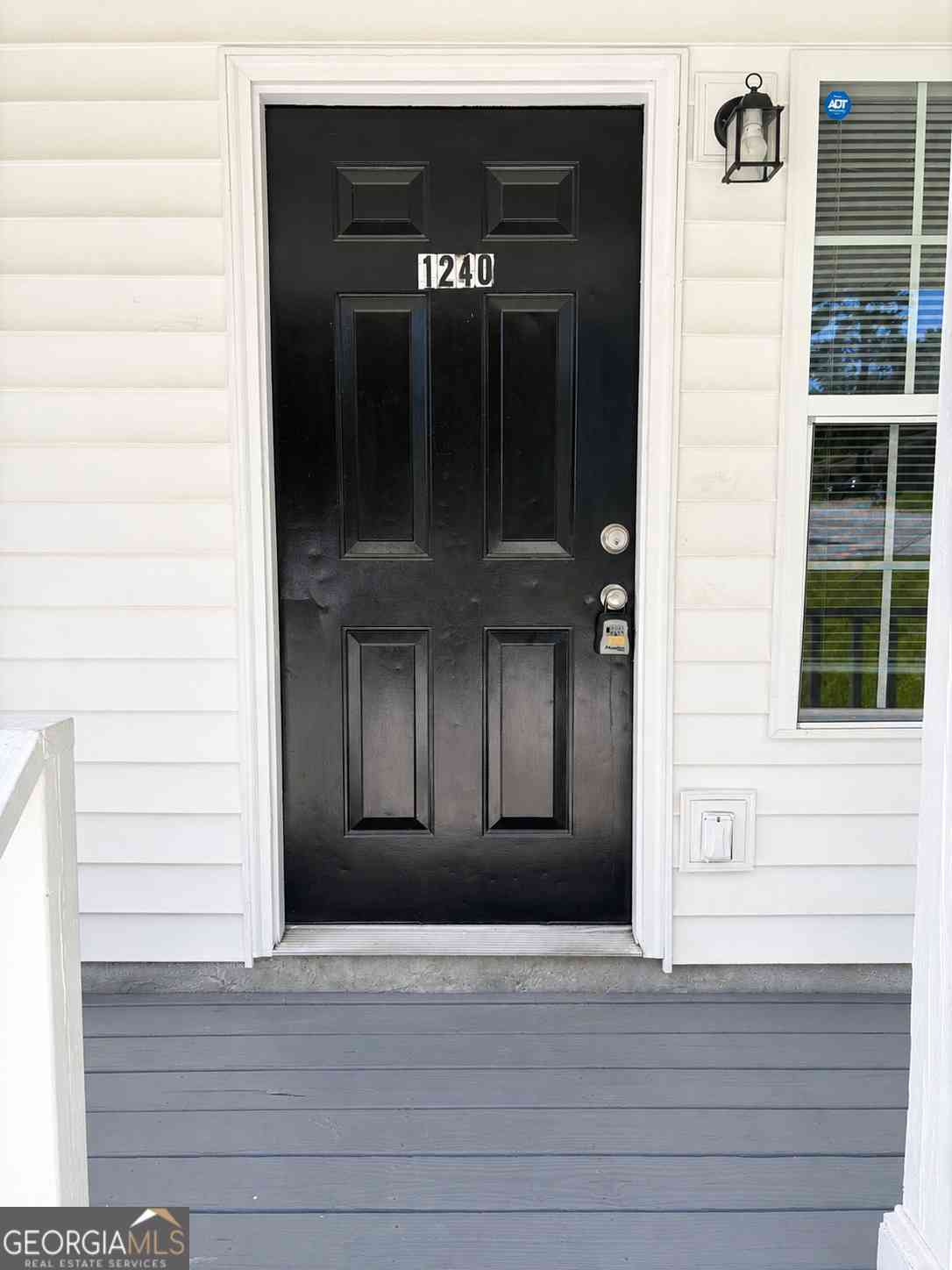 Townhouse For Rent - 1240 Pinedale Circle NW<br/> Conyers, GA 30012