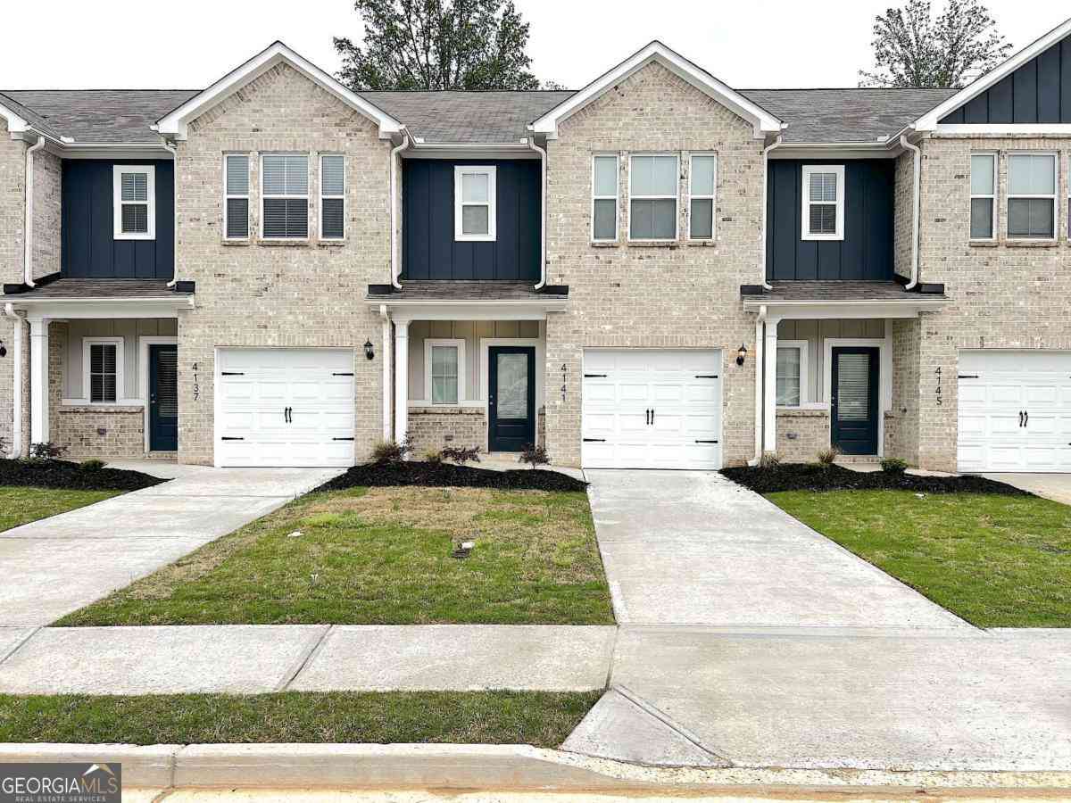 Townhouse For Rent - 4141 Oakwood Ter Court<br/> Hall County, Oakwood, GA 30566