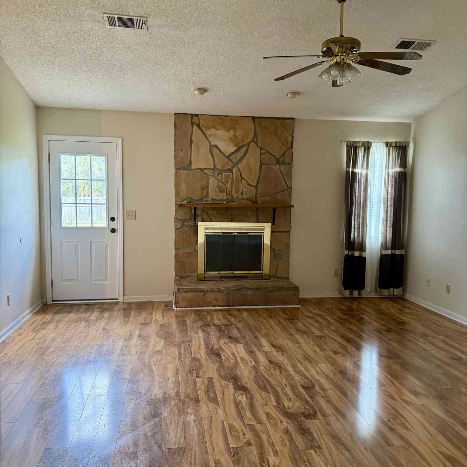 Homes For Rent - 104 Woodcarver Trail<br/> Warner Robins, GA 31093