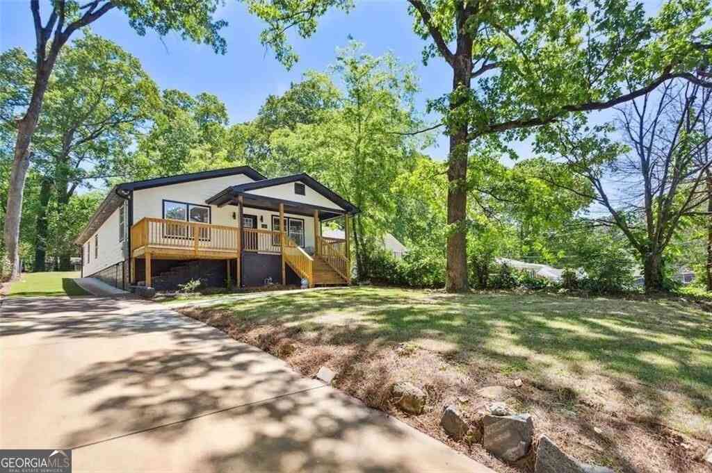Homes For Rent - 725 Alta Place NW<br/> Atlanta, GA 30318