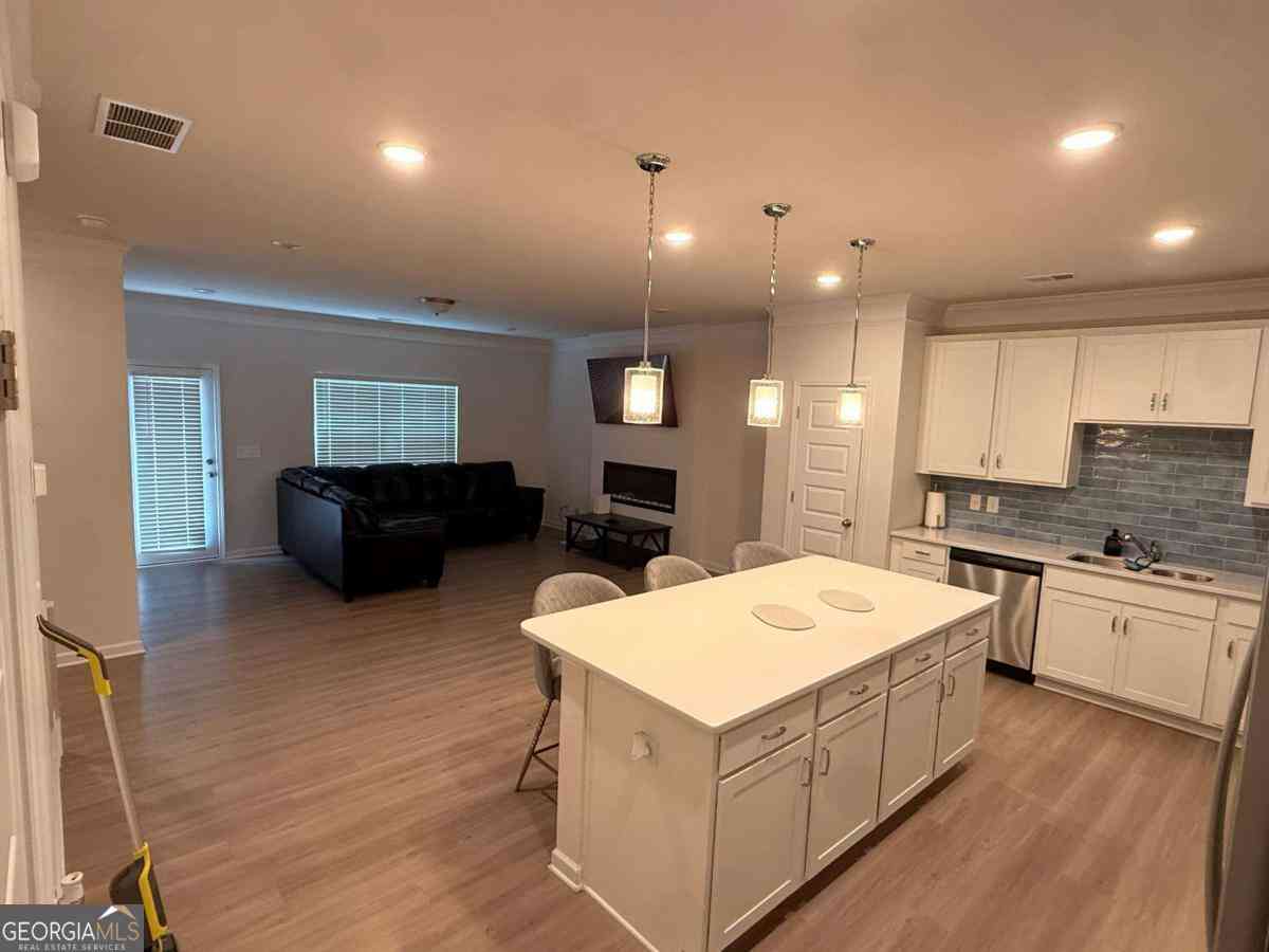 Townhouse For Rent - 3587 Fairhaven Drive<br/> Powder Springs, GA 30127