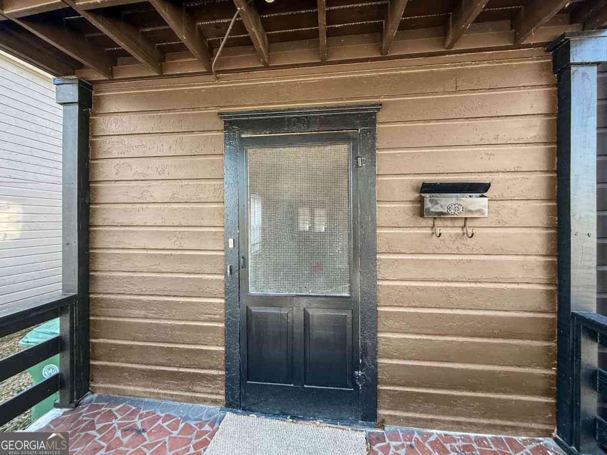 Apartment For Rent - 109 Vine Street SW #A<br/> Atlanta, GA 30314