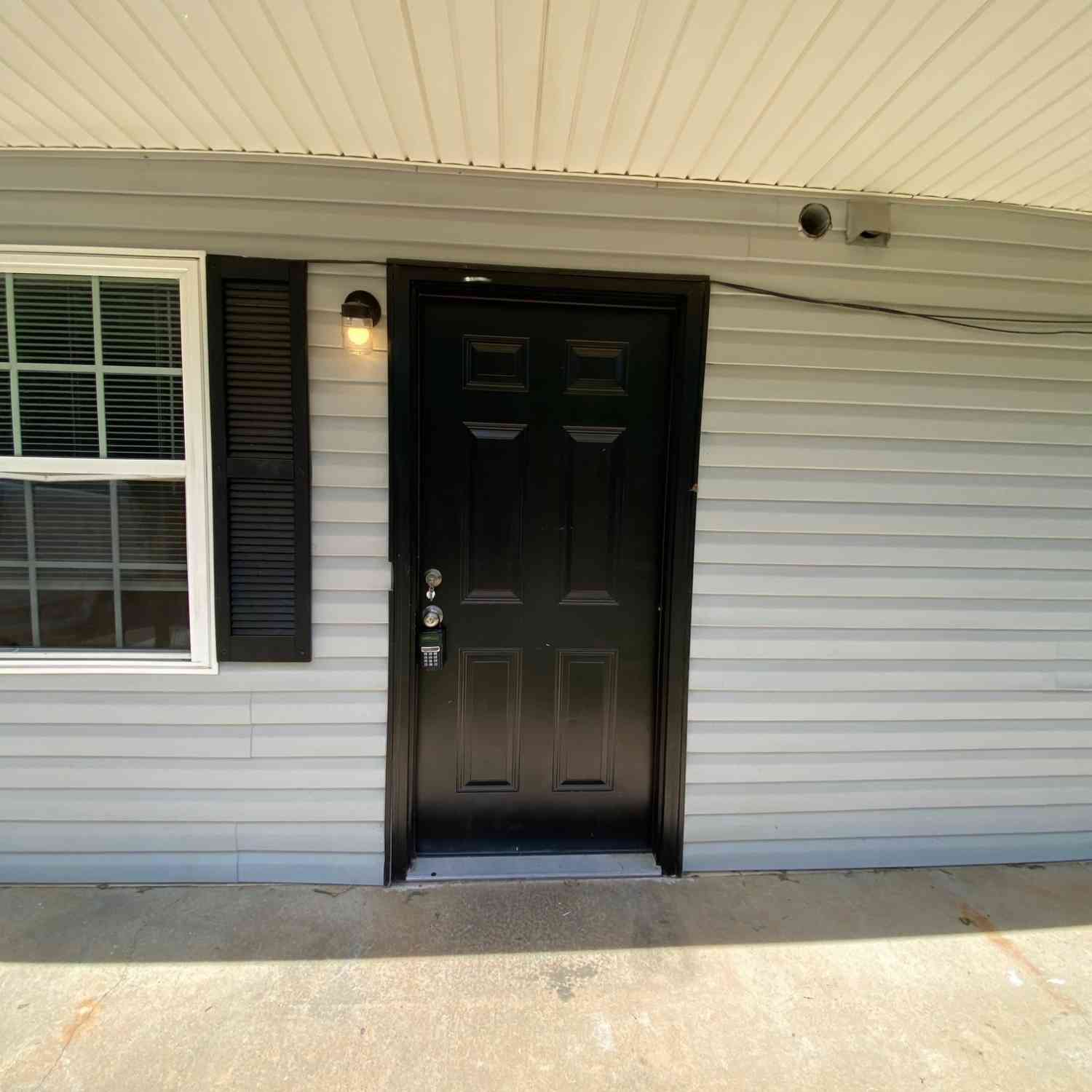 Apartment For Rent - 124 Bowen Street #H<br/> Carrollton, GA 30117