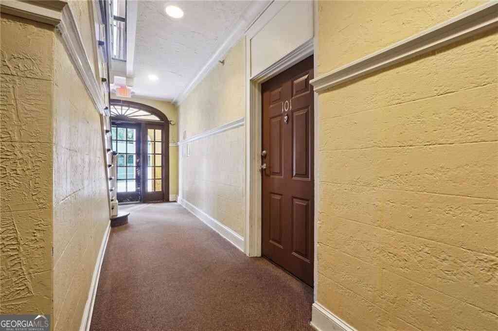 Condo For Rent - 2855 Peachtree Road NE #101<br/> Atlanta, GA 30305