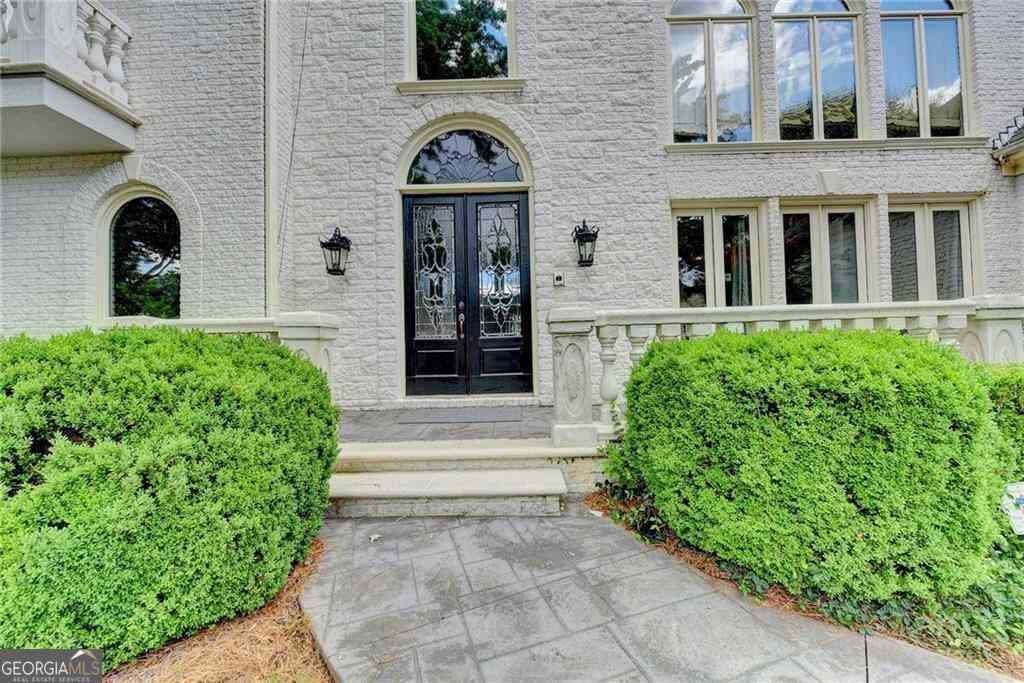 Homes For Rent - 645 Falls Bay Court<br/> Alpharetta, GA 30022