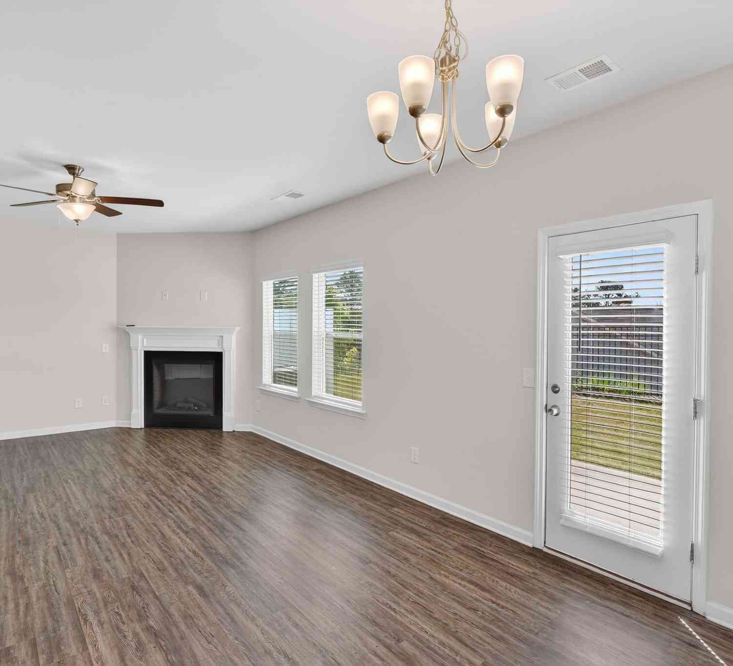 Townhouse For Rent - 185 Madison Bend<br/> Woodstock, GA 30188