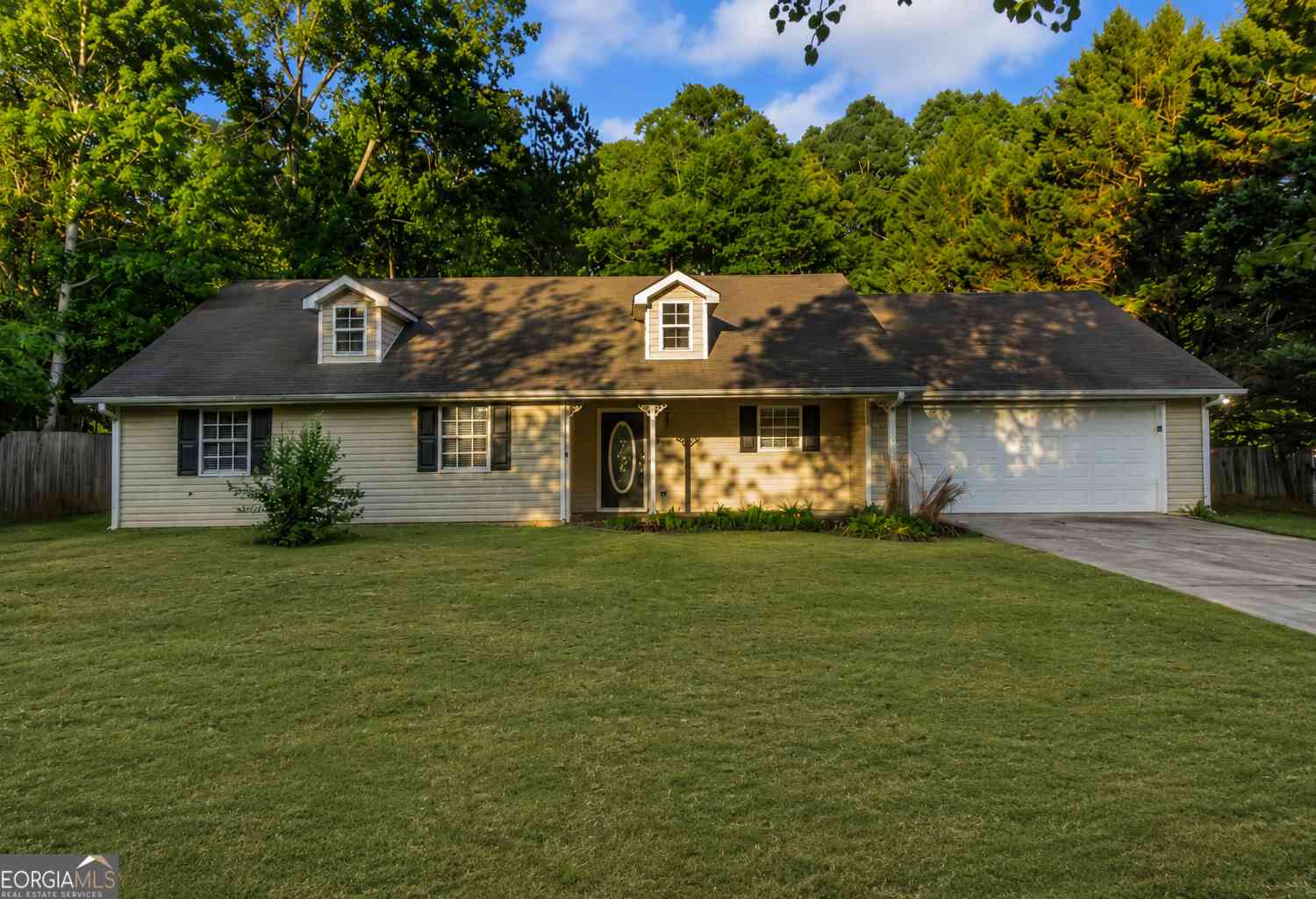 Homes For Rent - 585 Mountainview Drive<br/> Covington, GA 30016